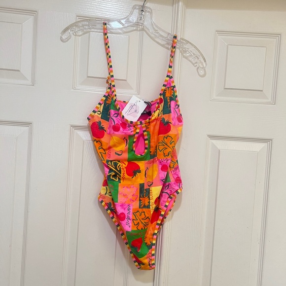 New Beach Riot Priscilla One Piece Fruit Market Swimsuit Size medium resort - Picture 3 of 8
